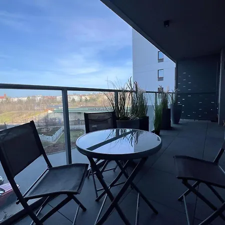 215 - Modern Tower Apartment